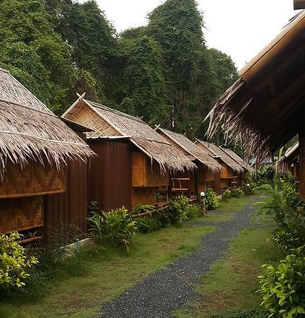 Phuhaya Bamboo Bungalows Ko Lanta Exterior foto